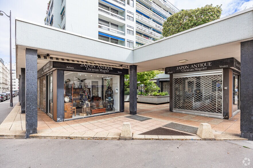 Local commercial dans Paris à louer - Photo de l’immeuble – Image 2 sur 4