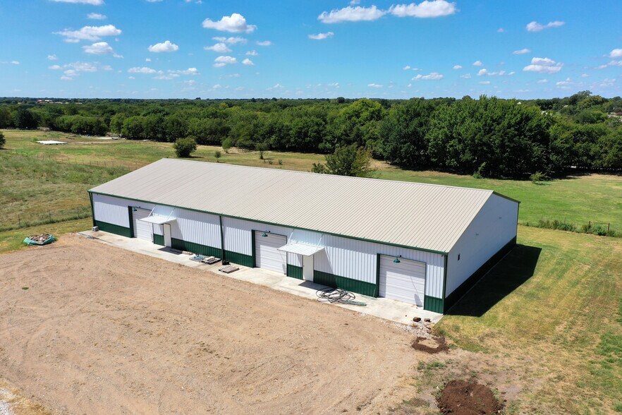 2886 Plainview Rd, Sherman, TX à vendre - Photo de l’immeuble – Image 2 sur 9