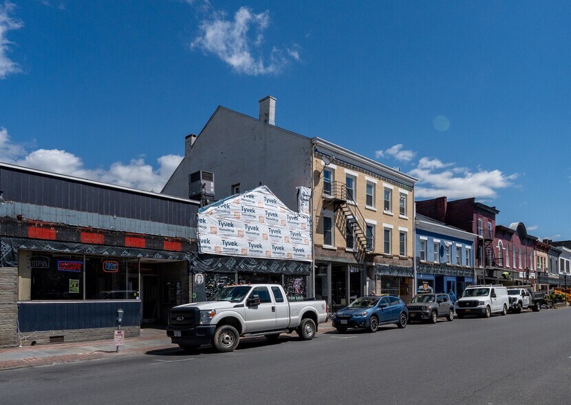 57 N Front St, Kingston, NY à vendre - Photo de l’immeuble – Image 2 sur 20