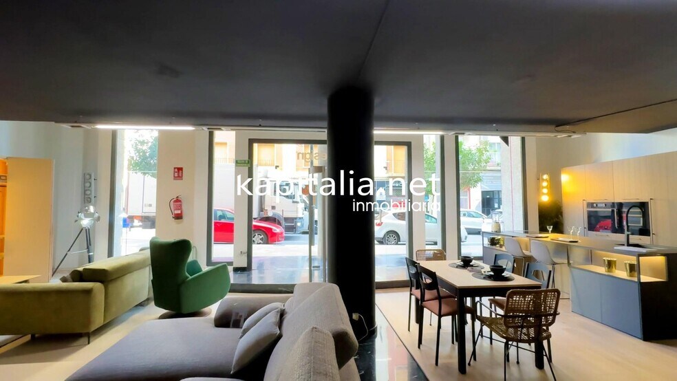 Local commercial dans Ontinyent, Valencia à louer - Photo de l’immeuble – Image 3 sur 18