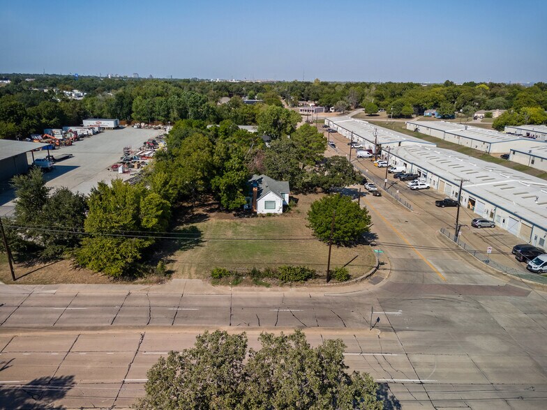 1201 S Wildwood Dr, Irving, TX à vendre - Photo de l’immeuble – Image 3 sur 17