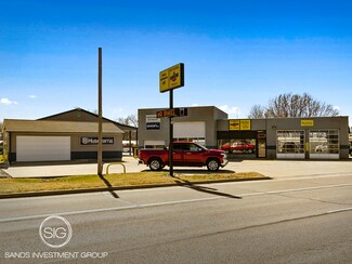 Plus de détails pour 1101 Woodlawn Rd, Lincoln, IL - Local commercial à vendre