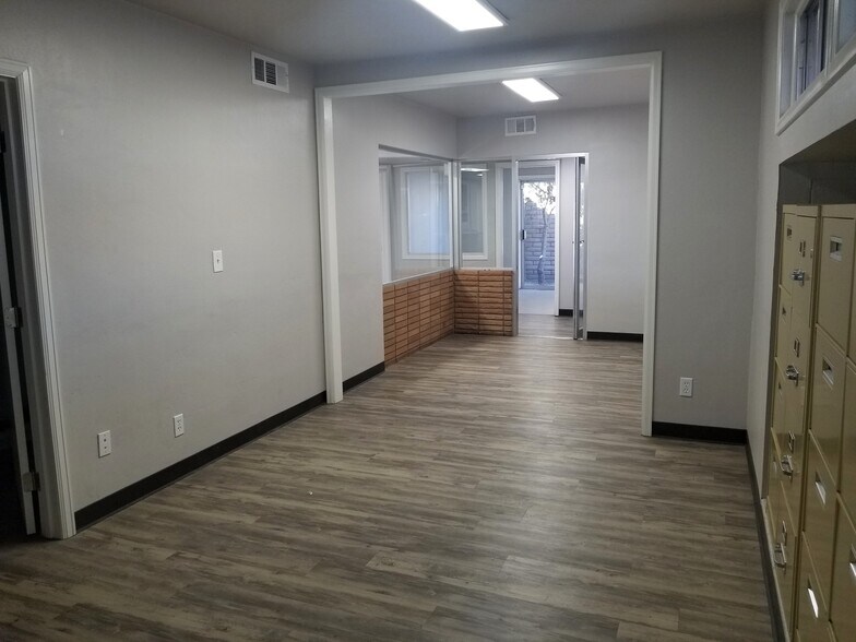 1120 Kensington St, Delano, CA à louer - Photo de l’immeuble – Image 3 sur 9