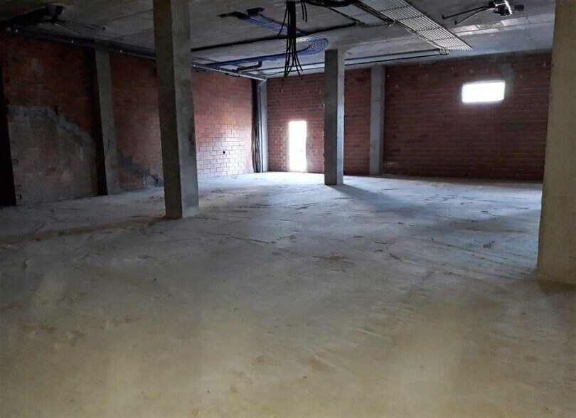 Local commercial dans Lalín à vendre - Photo intérieure – Image 2 sur 7