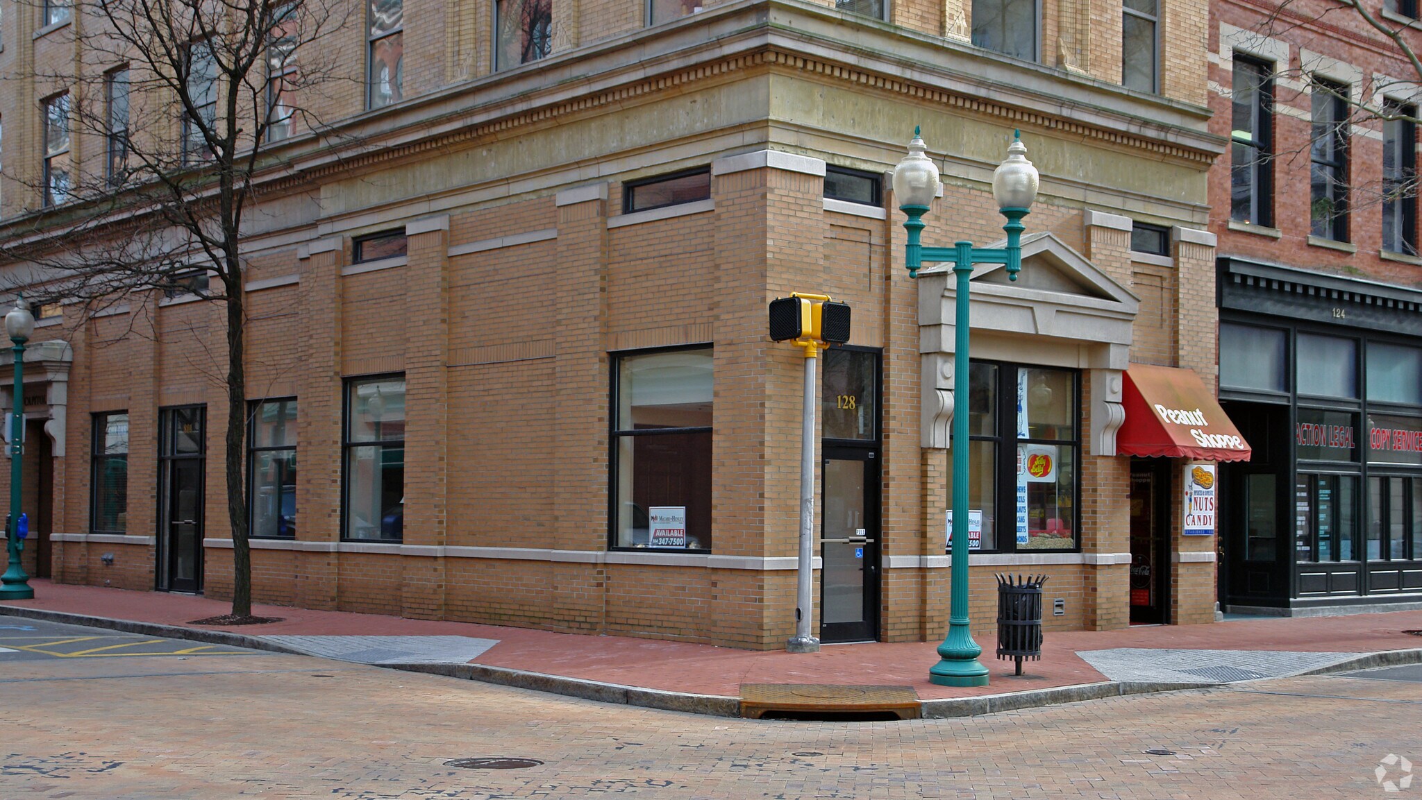 803 Quarrier St, Charleston, WV à louer Photo de l’immeuble– Image 1 sur 3