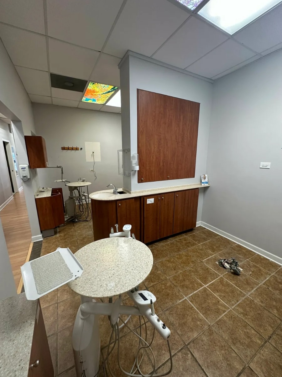 201-285 W Dundee Rd, Palatine, IL à louer Photo intérieure– Image 1 sur 1