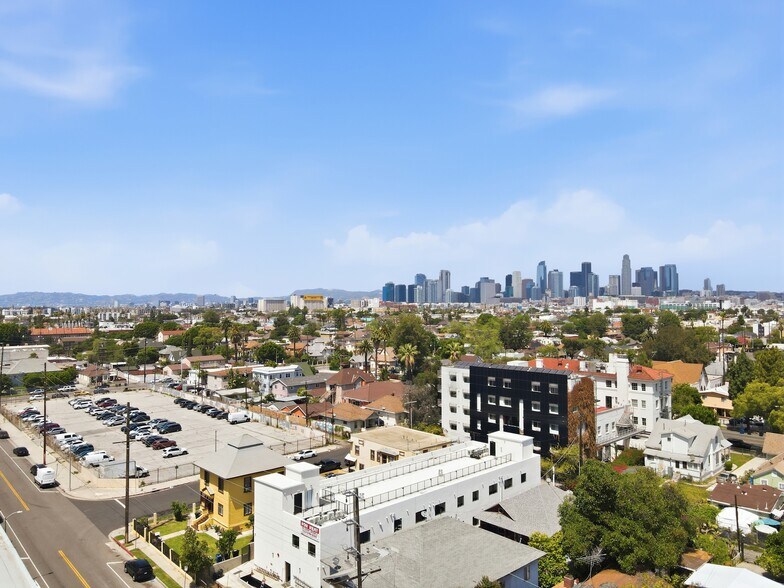 1009 E 29th St, Los Angeles, CA à vendre - Photo de l’immeuble – Image 2 sur 19