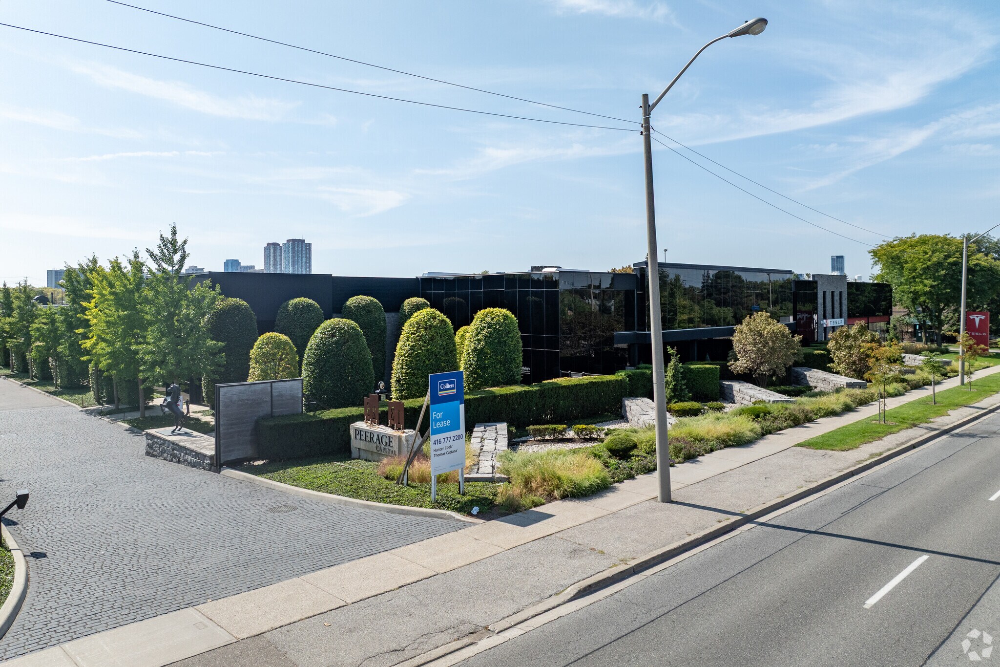 1325 Lawrence Ave E, Toronto, ON à louer Photo principale– Image 1 sur 6