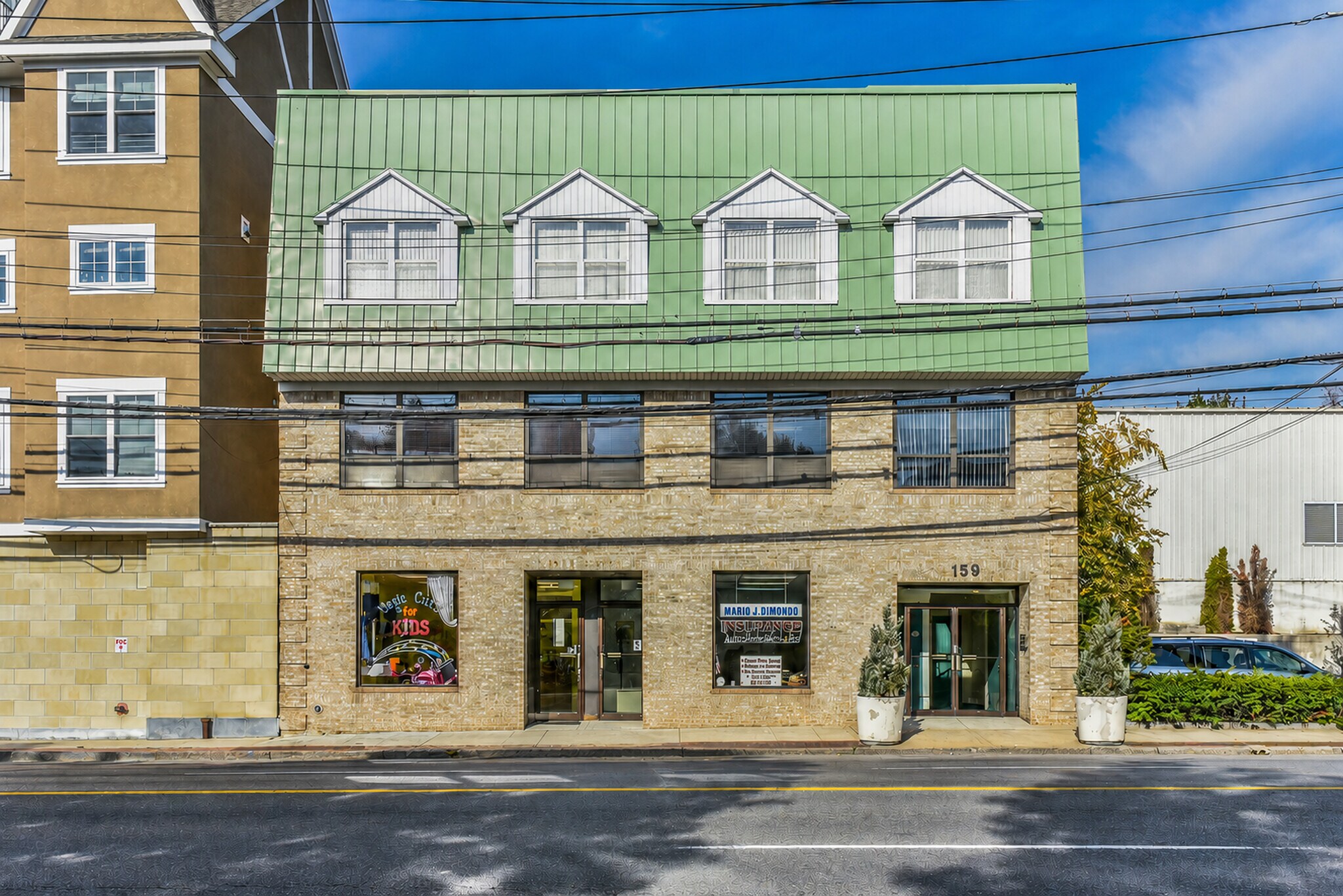 159 E Main St, New Rochelle, NY à louer Photo de l’immeuble– Image 1 sur 45