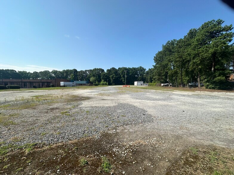 4030 Shirley Dr SW, Atlanta, GA à louer - Photo de l’immeuble – Image 3 sur 4