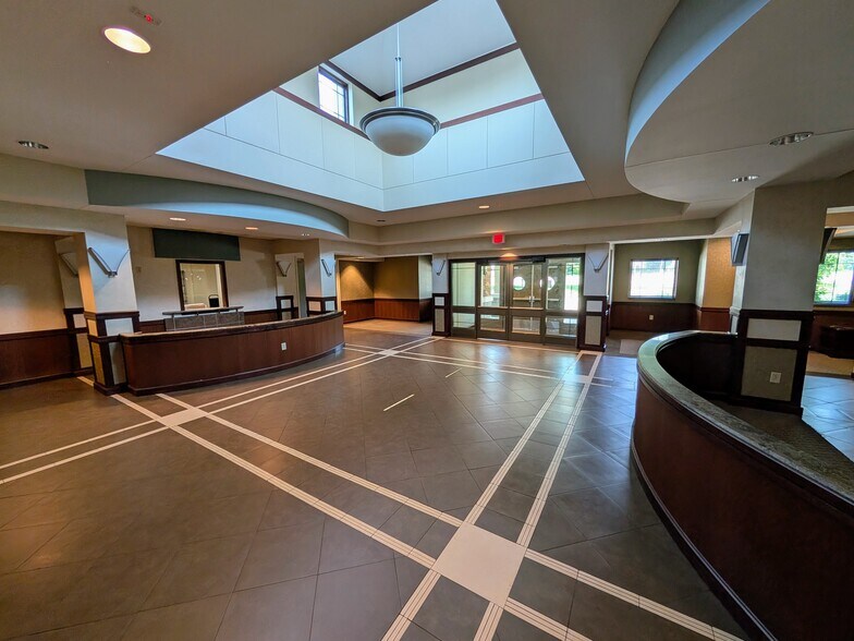 4140 Salem Ave, Dayton, OH à louer - Photo de l’immeuble – Image 2 sur 10