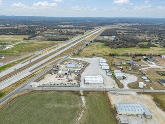 Plus de détails pour 707 S Wickham St, Alvord, TX - Industriel/Logistique à louer