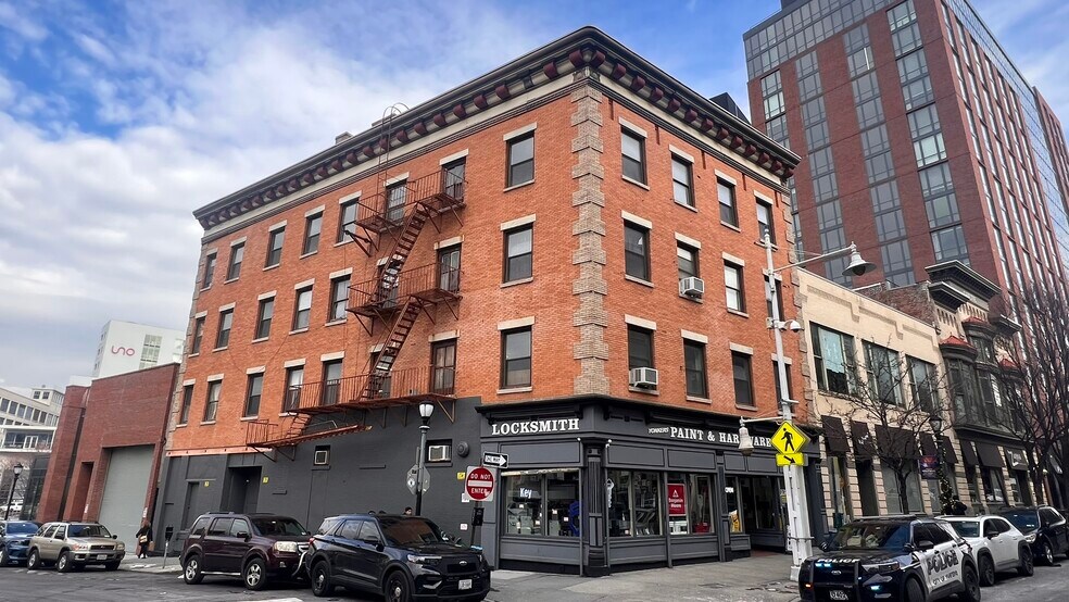 63-65 Main St, Yonkers, NY à vendre - Photo principale – Image 1 sur 13