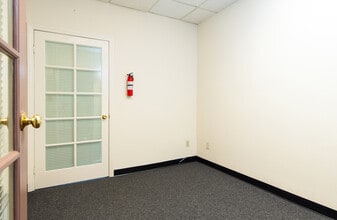 420 N Montebello Blvd, Montebello, CA à louer Photo intérieure– Image 1 sur 9