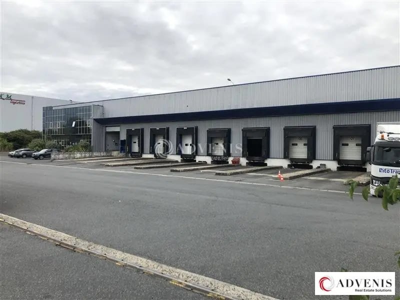 Industriel/Logistique dans Longueil-Sainte-Marie à louer Photo de l’immeuble– Image 1 sur 7
