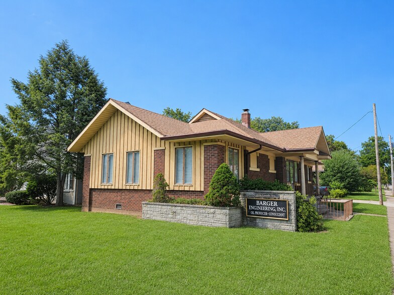 2116 Lincoln Ave, Evansville, IN à vendre - Photo de l’immeuble – Image 2 sur 16