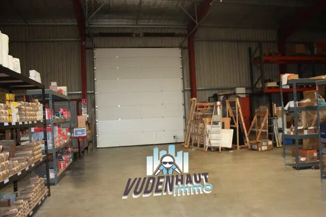 Plus de détails pour Industriel/Logistique à louer