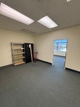 321 N Rampart St, Orange, CA à louer Photo de l’immeuble– Image 2 sur 4