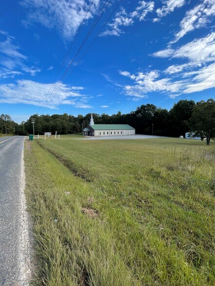 614 Tribal Rd, Blacksburg, SC à louer - Photo de l’immeuble – Image 3 sur 15