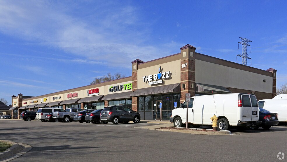 187 Cheshire Ln N, Plymouth, MN à louer - Photo de l’immeuble – Image 3 sur 9