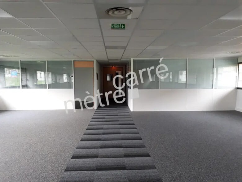 Bureau dans Saint-Herblain à louer - Photo de l’immeuble – Image 3 sur 4