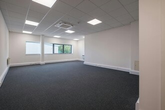 Drakes Dr, Long Crendon à louer Photo intérieure– Image 1 sur 4