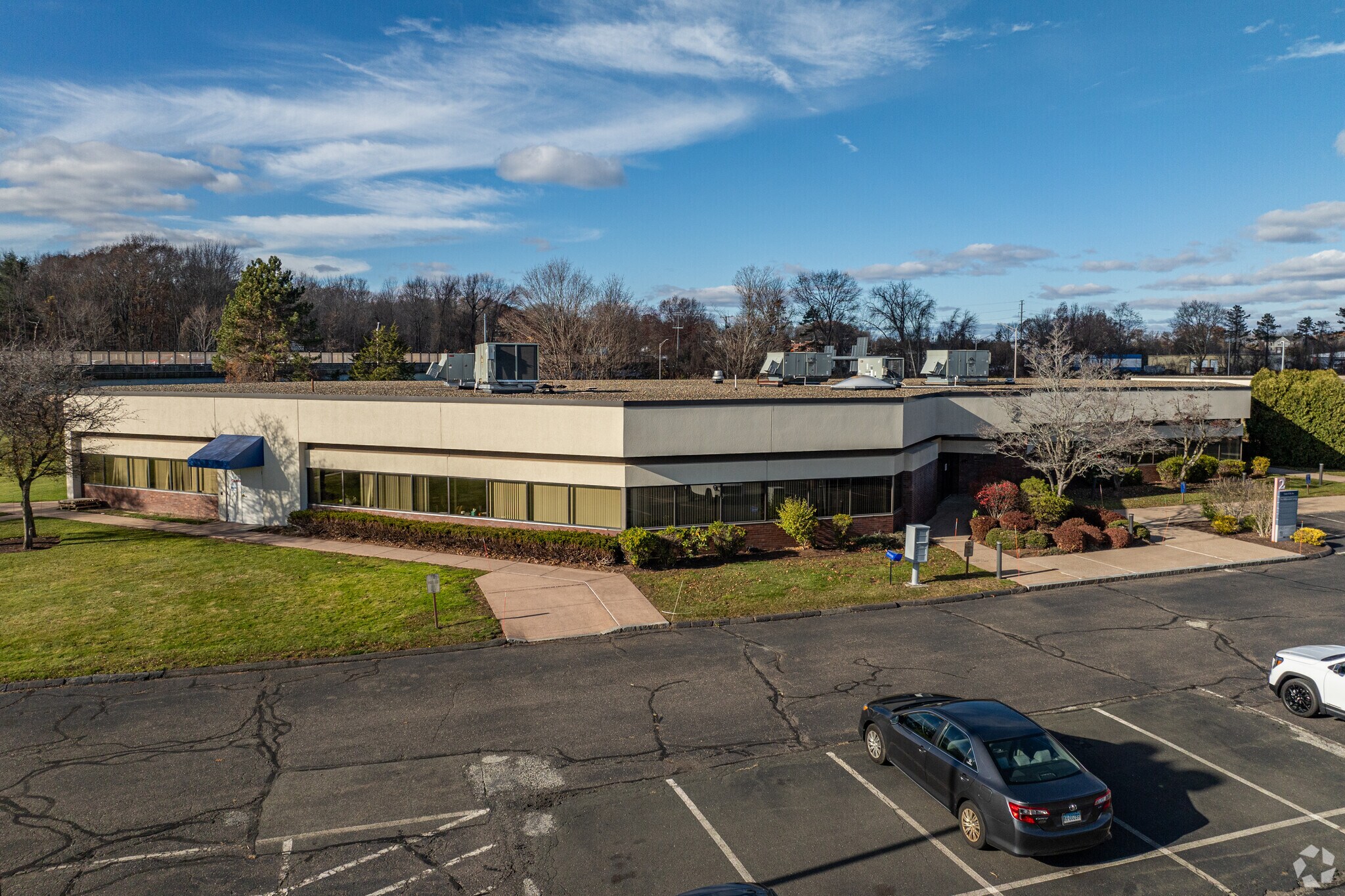 825 Brook St, Rocky Hill, CT à louer Photo principale– Image 1 sur 13