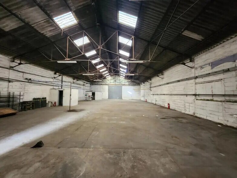 Industriel/Logistique dans Valergues à louer - Photo de l’immeuble – Image 2 sur 6