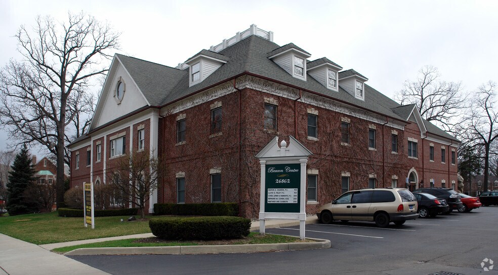 26862 Woodward Ave, Royal Oak, MI à louer - Photo de l’immeuble – Image 2 sur 29