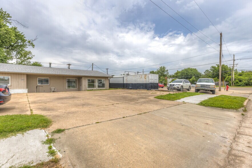 836 N 1st St, Broken Arrow, OK à vendre - Photo de l’immeuble – Image 3 sur 48