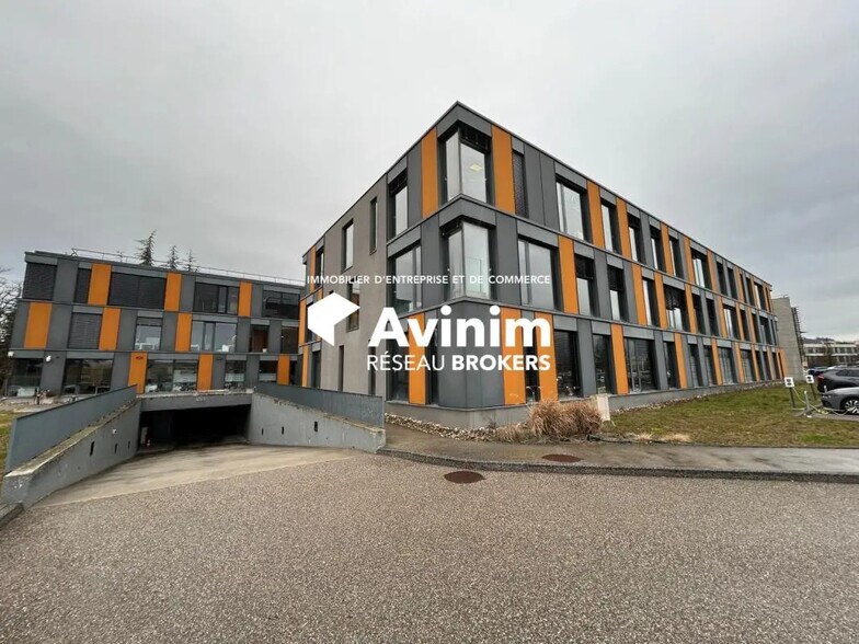Bureau dans Epagny Metz-Tessy à vendre - Photo de l’immeuble – Image 2 sur 14