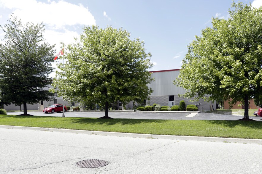 90 Baffin Pl, Waterloo, ON à louer - Photo de l’immeuble – Image 2 sur 2