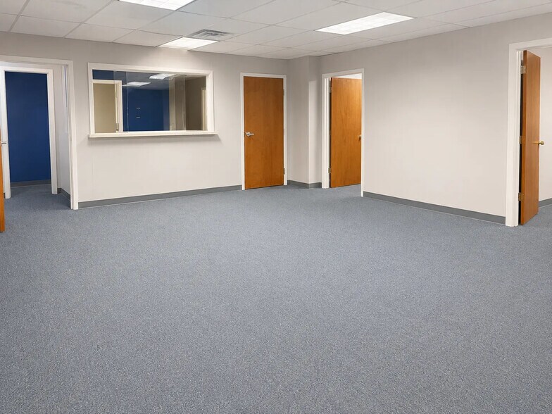 1735 17th St NE, Paris, TX à vendre - Photo intérieure – Image 2 sur 6