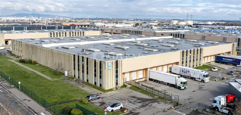 Industriel/Logistique dans Corbas à louer - Photo de l’immeuble – Image 1 sur 2