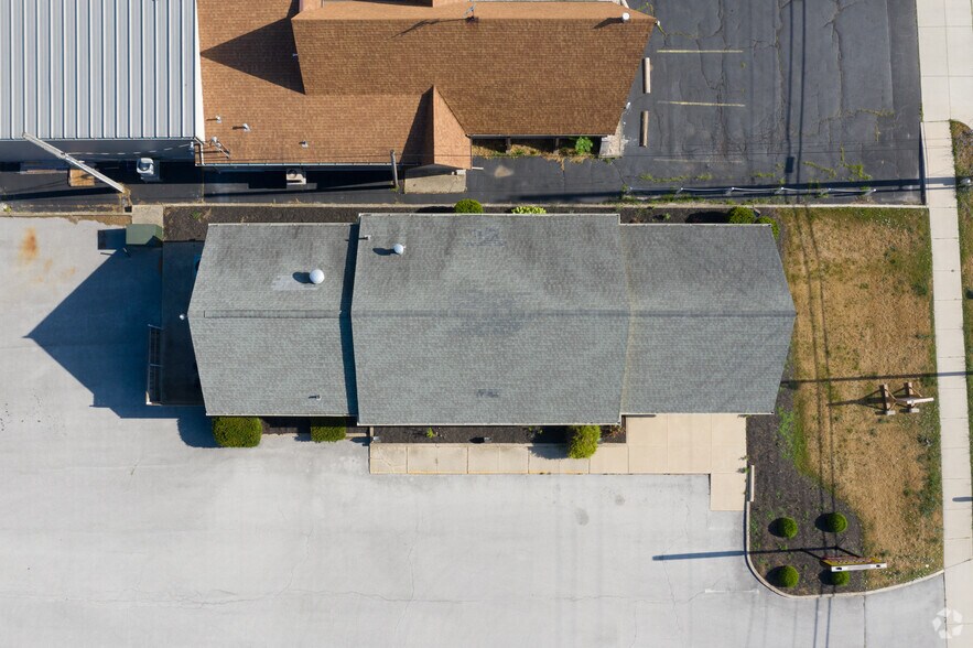 1027 N Main St, Bowling Green, OH à louer - Photo de l’immeuble – Image 3 sur 8