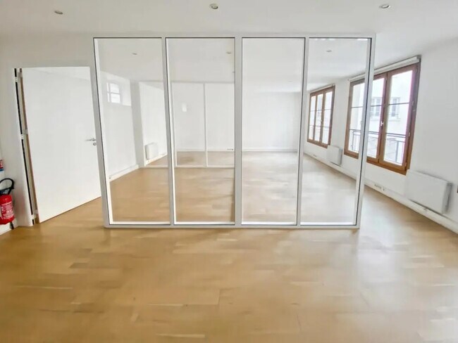 Plus de détails pour Bureau à louer