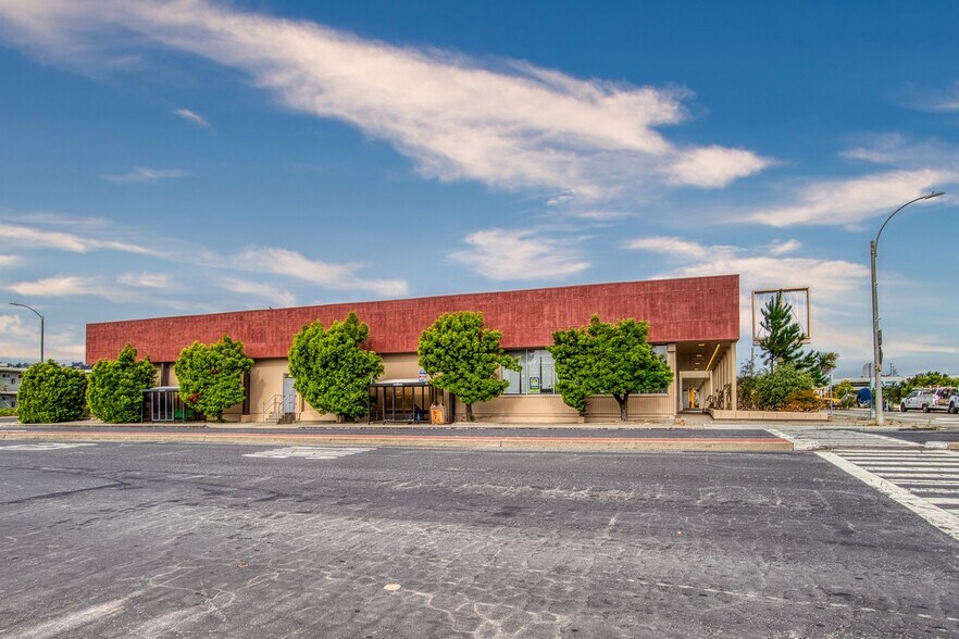 1103 El Camino Real, South San Francisco, CA à louer - Photo de l’immeuble – Image 3 sur 3