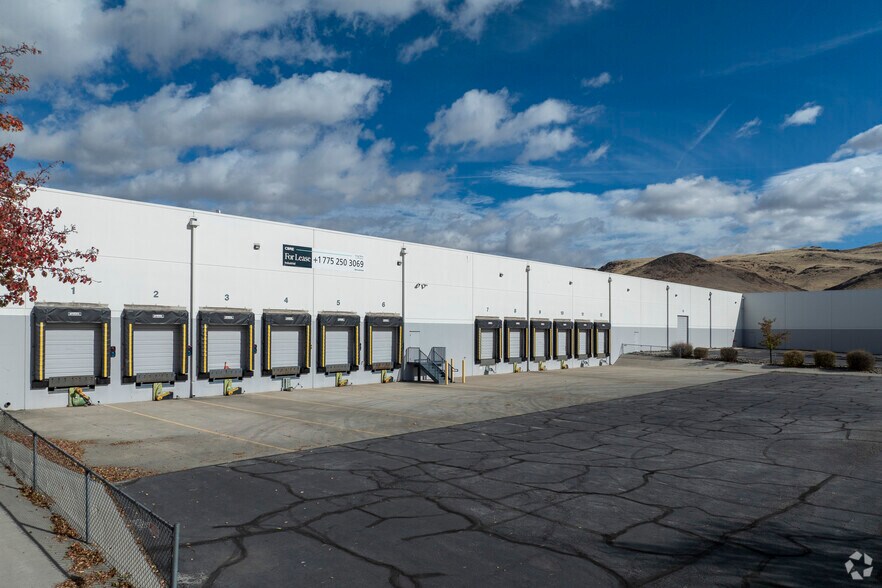 1802 Brierley Way, Sparks, NV à louer - Photo de l’immeuble – Image 2 sur 4