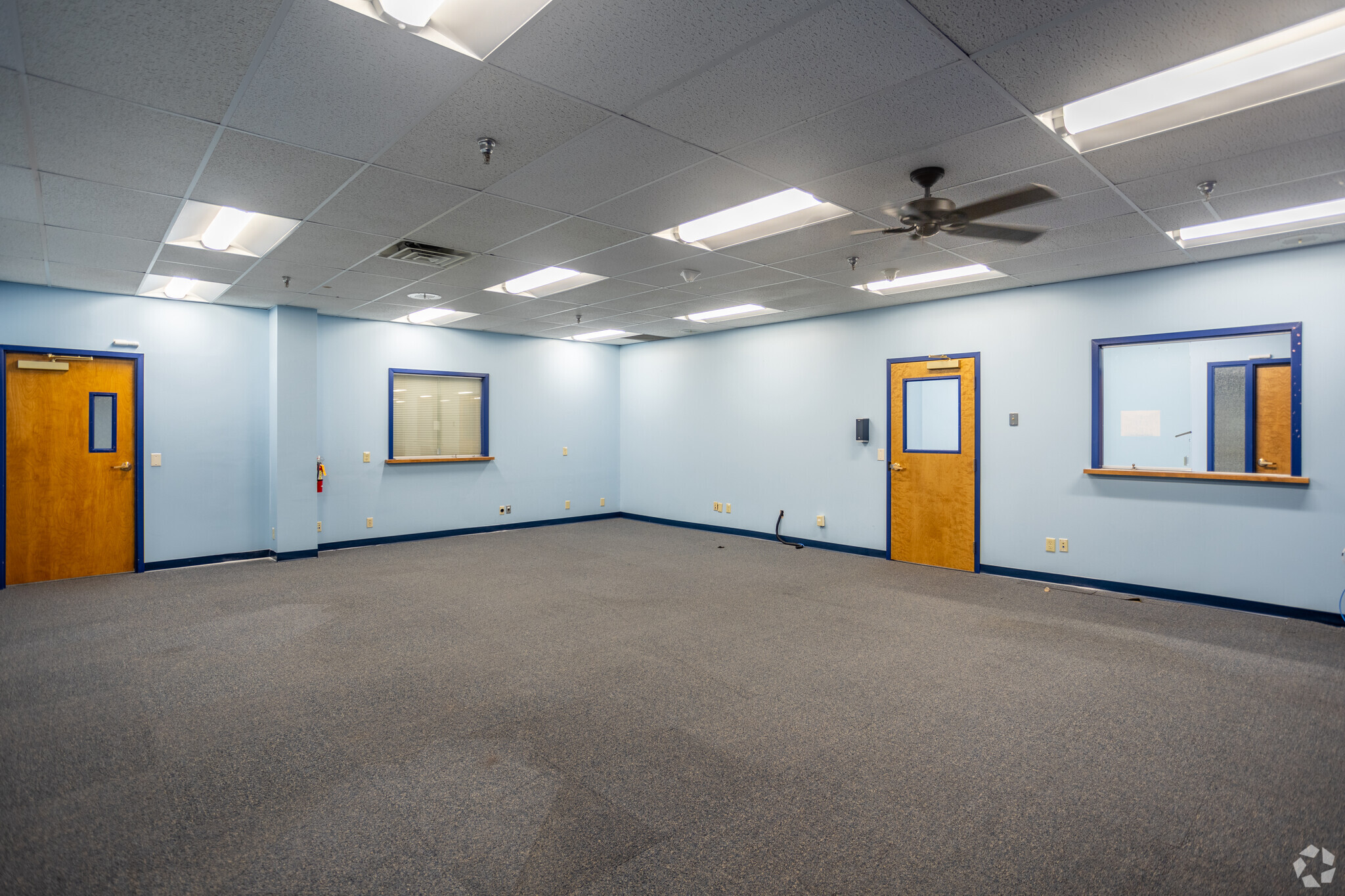 300 Gleed Ave, East Aurora, NY à louer Photo intérieure– Image 1 sur 6