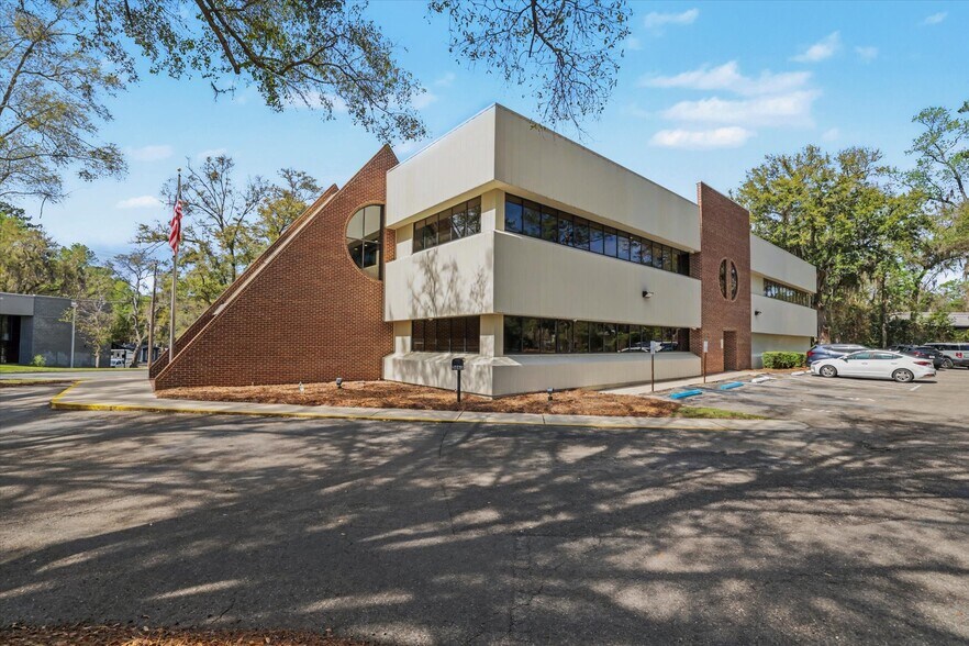 3660 Hartsfield Rd, Tallahassee, FL à vendre - Photo principale – Image 1 sur 54