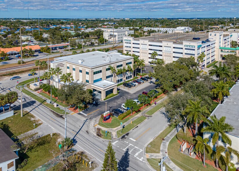 20950 NE 27th Ct, Miami, FL à louer - Aérien – Image 2 sur 5