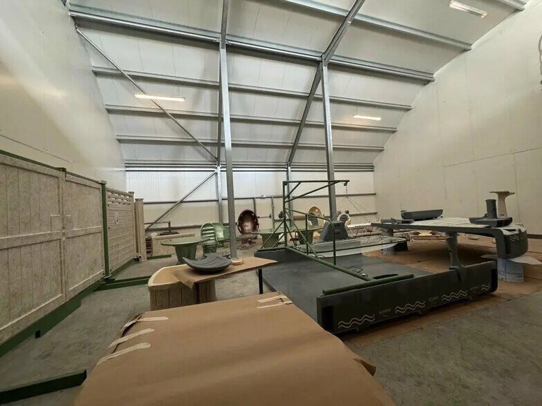 Local d’activités dans Gémenos à louer - Photo intérieure – Image 2 sur 5