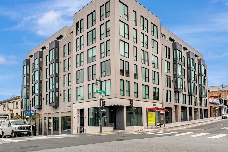 1580 Pacific Ave, San Francisco, CA à louer - Photo de l’immeuble – Image 3 sur 8