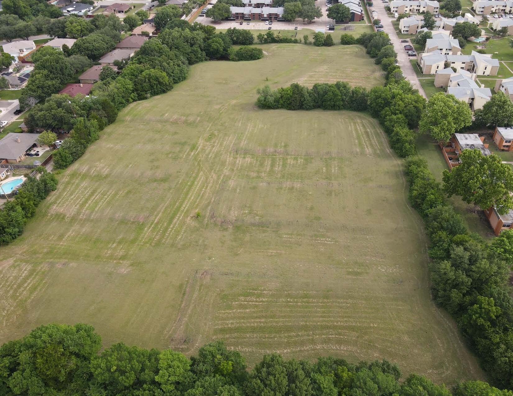 300 W Wintergreen Rd, DeSoto, TX à vendre Aérien– Image 1 sur 5