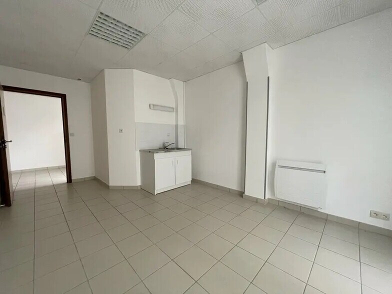 Bureau dans Saint-Romain-de-Colbosc à louer - Photo de l’immeuble – Image 1 sur 6