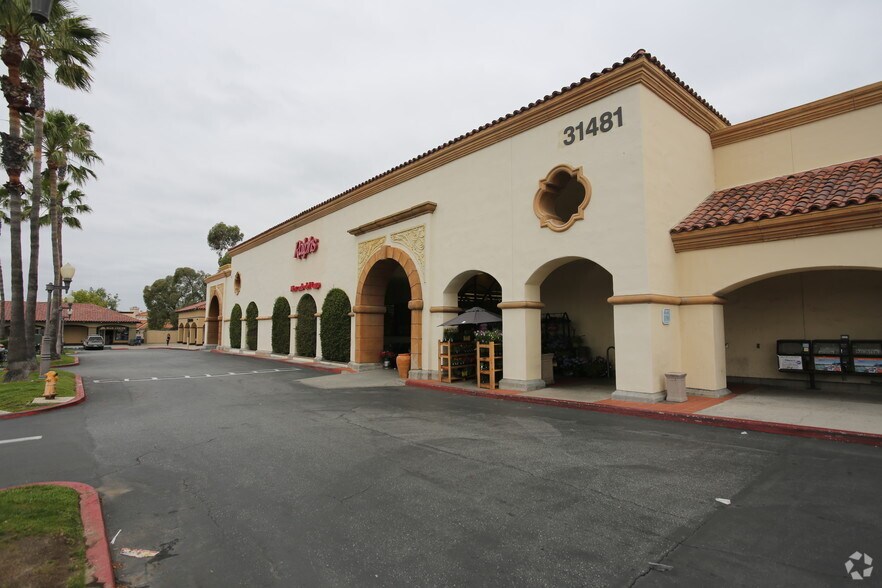 31431-31541 Santa Margarita Pky, Rancho Santa Margarita, CA à louer - Photo principale – Image 1 sur 2