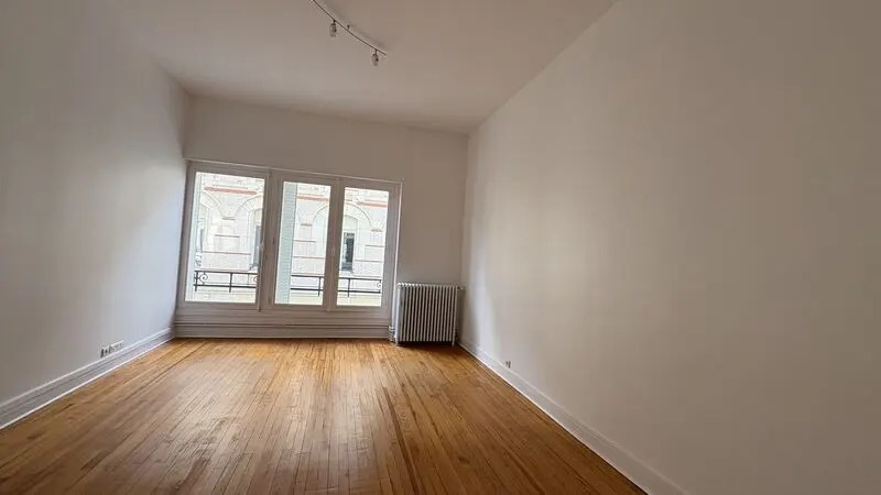 Bureau dans Orléans à louer - Photo de l’immeuble – Image 2 sur 6