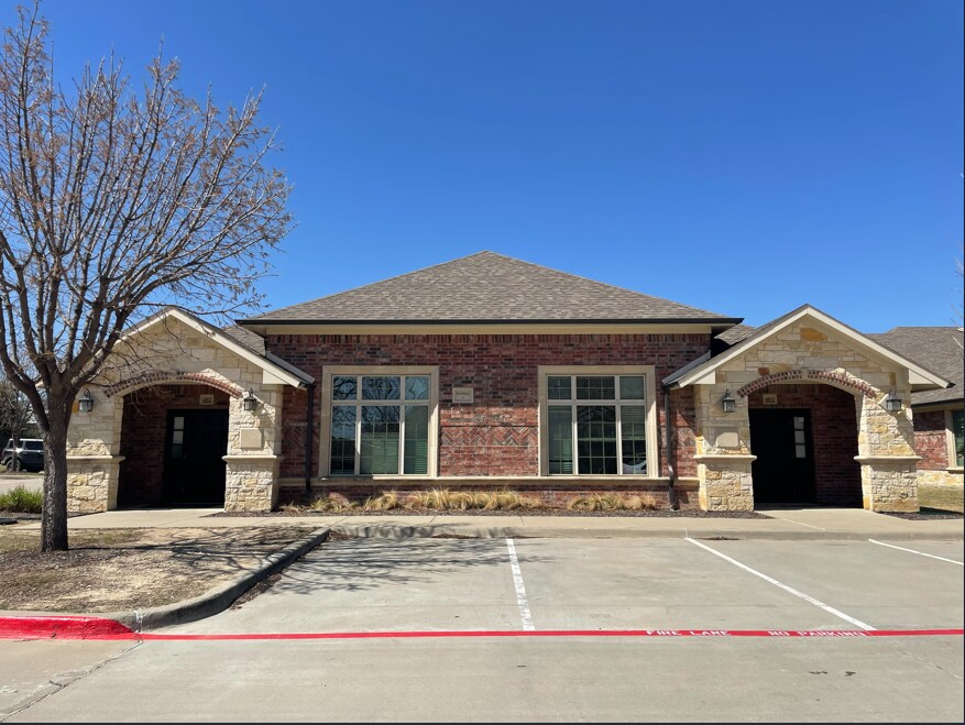 8951 Collin McKinney Pky, McKinney, TX à louer Photo principale– Image 1 sur 17