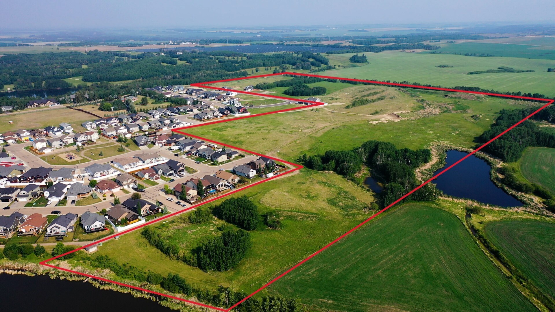 6740 Cedar Way, Innisfail, AB à vendre Photo de l’immeuble– Image 1 sur 11