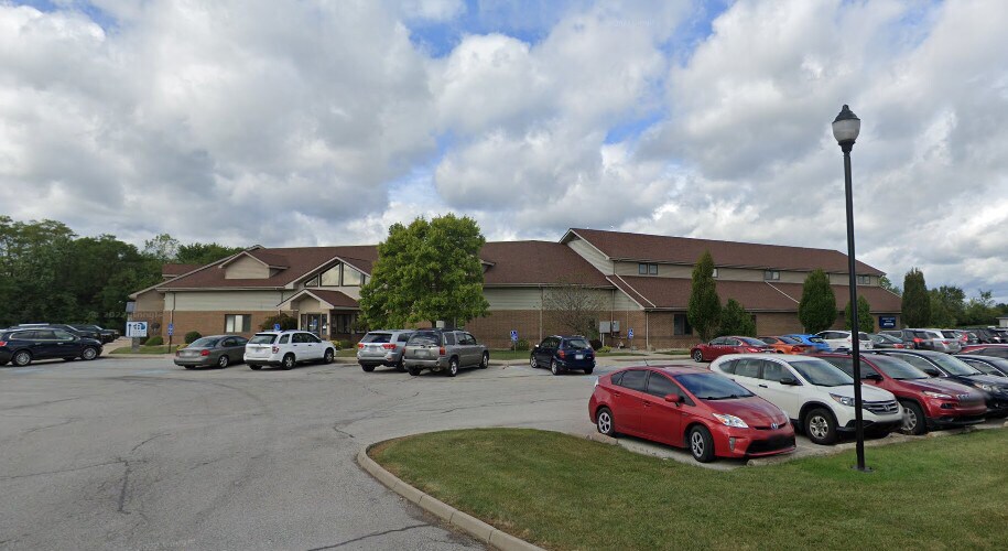 2860 Northpark Ave, Huntington, IN à vendre - Photo de l’immeuble – Image 2 sur 4